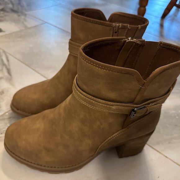 Side Buckle Heeled Bootie (12WW) - Picture 6 of 6